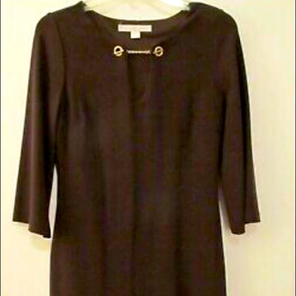 Boston Proper 3/4 Sleeve Gold Chain V-Neck Dress